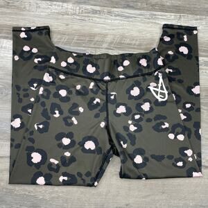 Mink Pink Leggings Camo Leopard Green Pink Black Cheetah Size Small